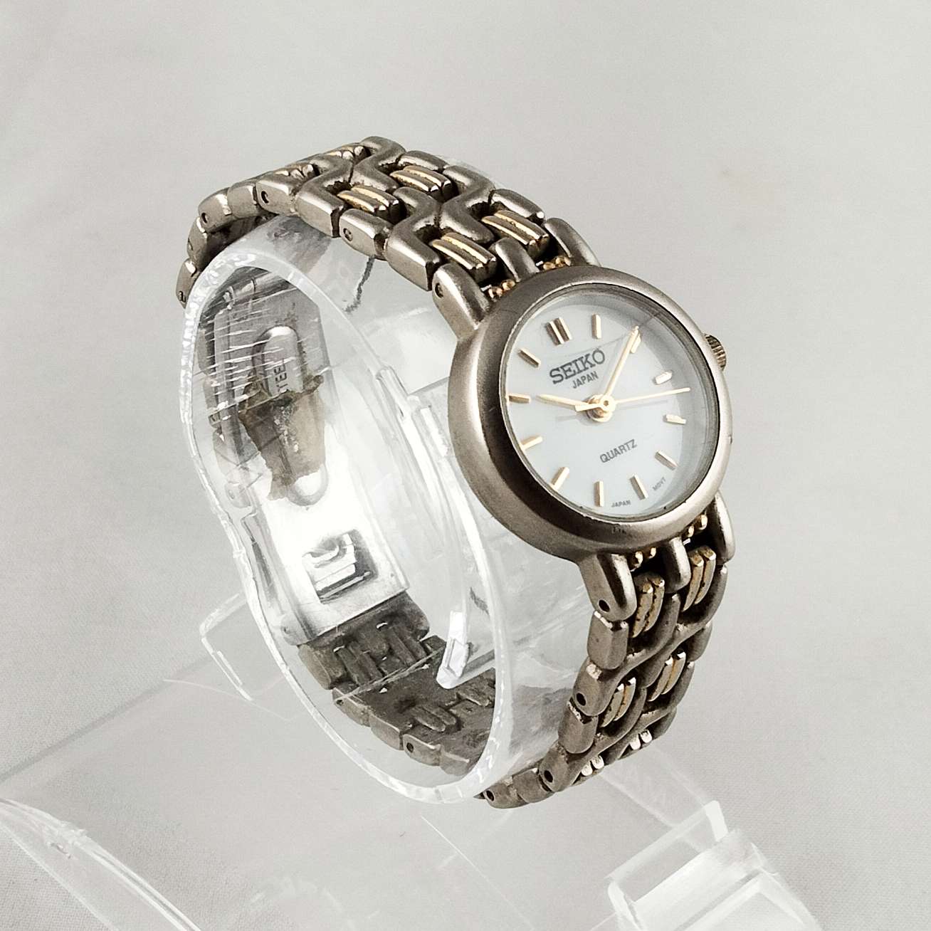 Seiko Petite Silver Tone Watch, White Dial, Bracelet Strap