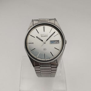 Seiko Unisex Silver Tone Watch, Circular Dial, Date Window, Bracelet Strap