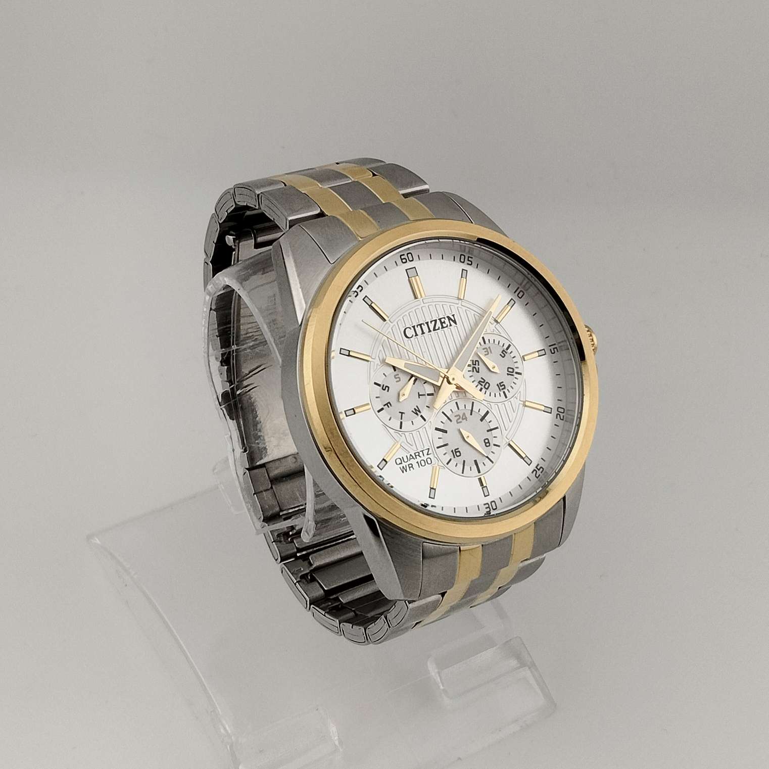 Citizen Large Men's Silver and Gold Tone Quartz Watch, Chronograph Feature, Bracelet Strap