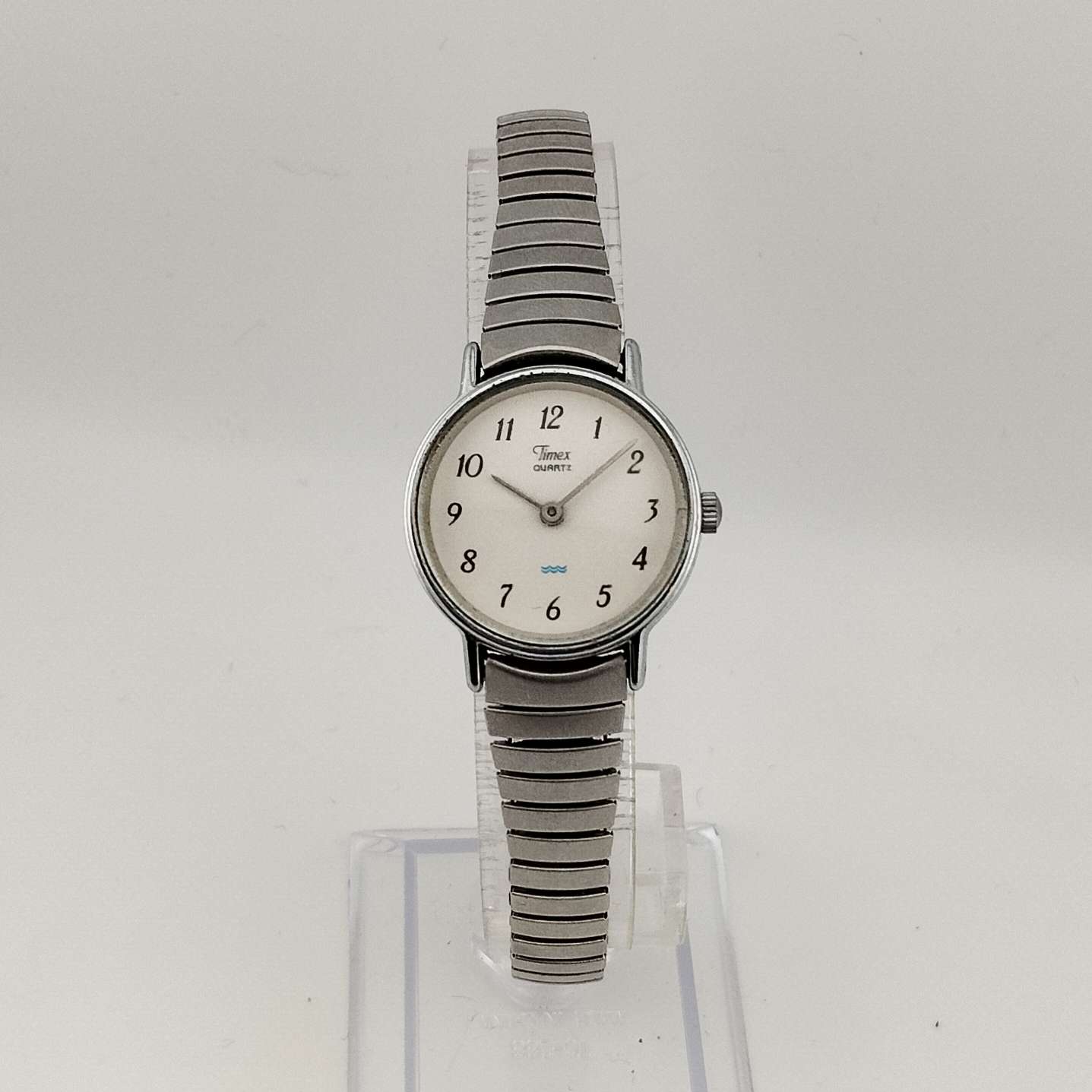 Timex Unisex Silver Tone Quartz Watch, White Circular Dial, Stretch Strap