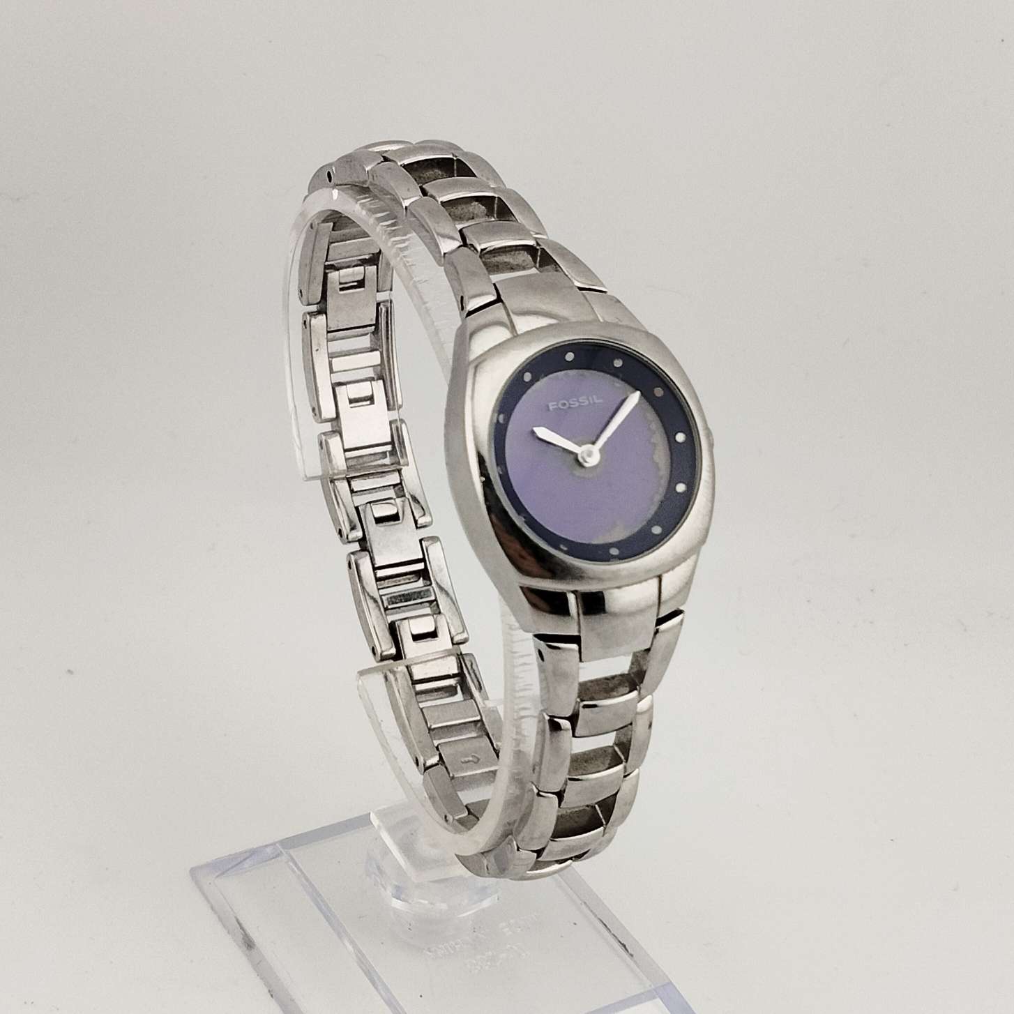 Fossil Women's Silver Tone Watch, Round Purple Dial, Link Strap