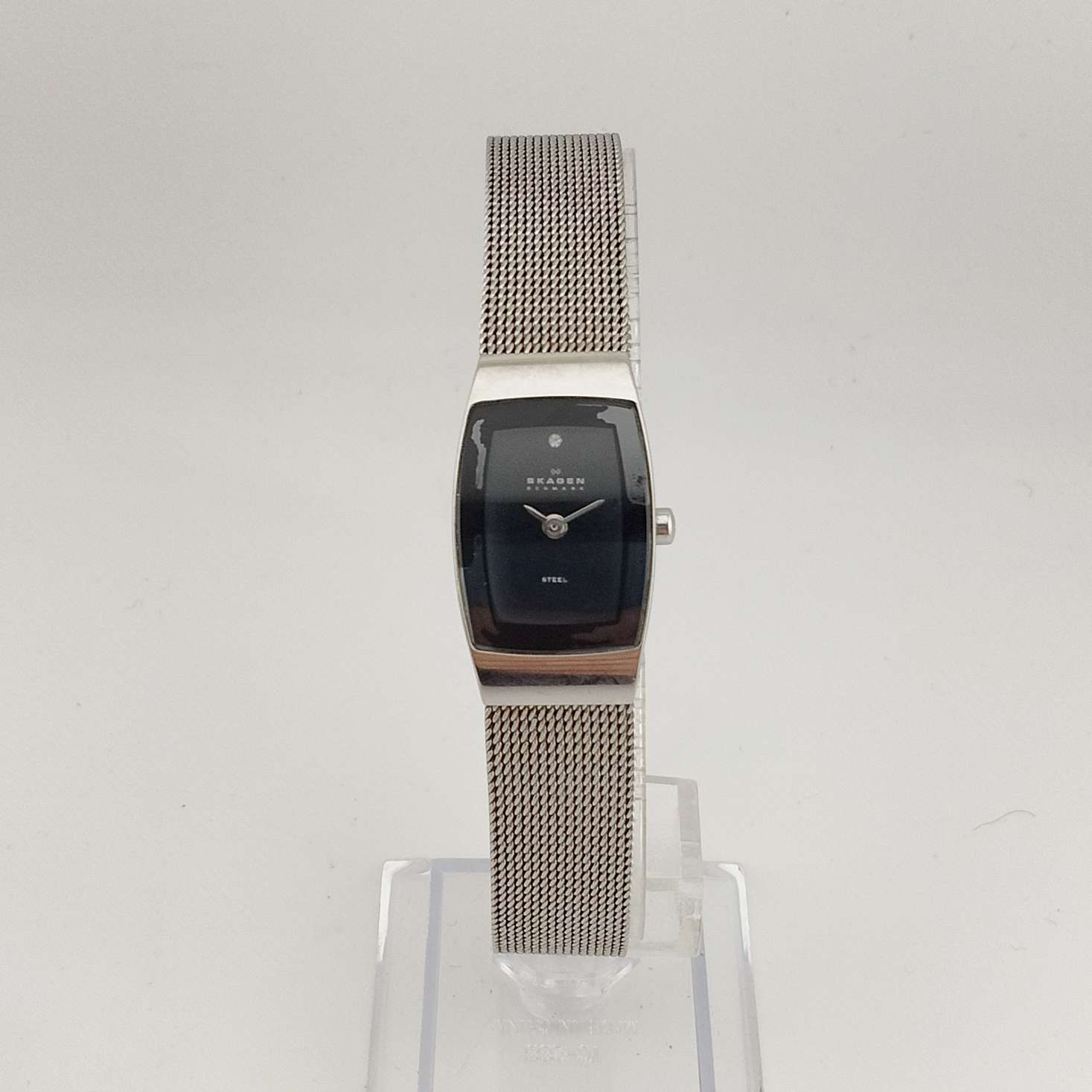 Skagen Stainless Steel Unisex Watch, Elongated Black Minimal Dial, Adjustable Mesh Strap 2