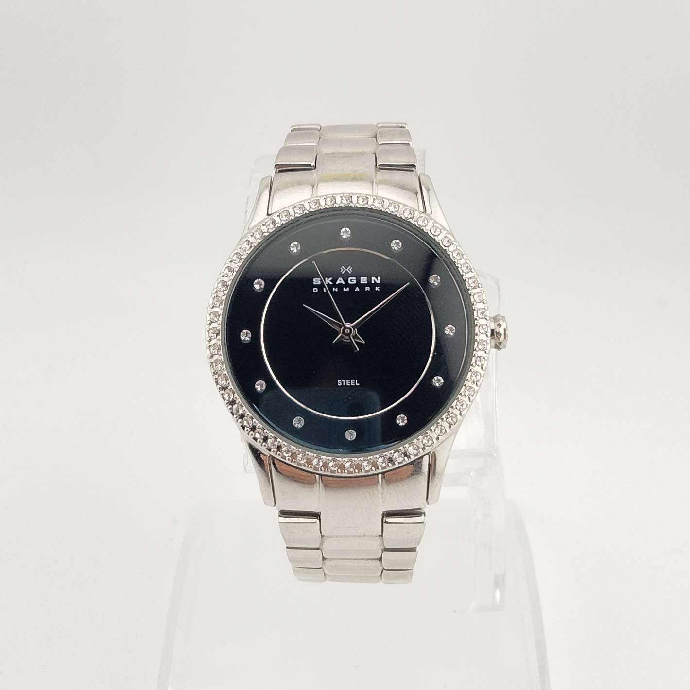 Skagen Women's Silver Tone Watch, Round Black Dial, Jewel Bezel Detail, Bracelet Strap