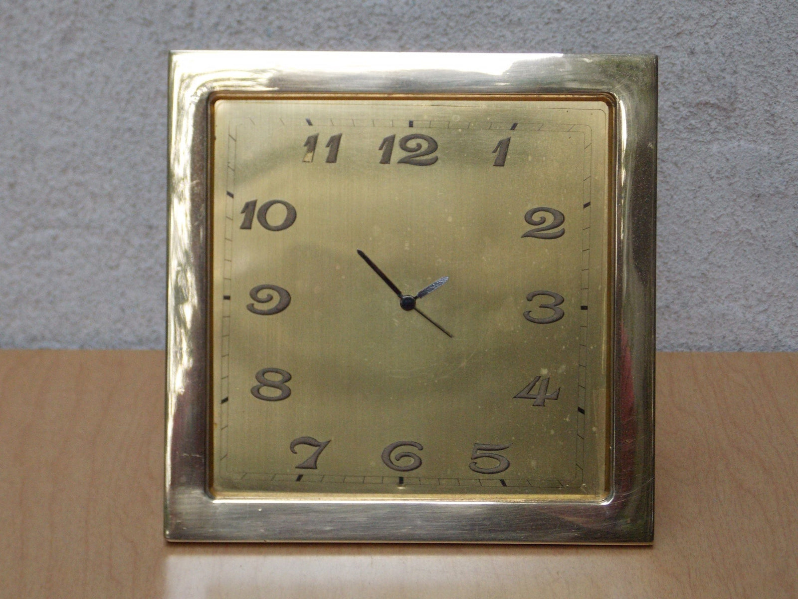 A Vesoul Movement MCM Clock Brass Trim Holland Rare Collectable Clock AS-IS